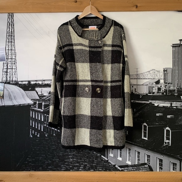 Sweater - Picture 3 of 4